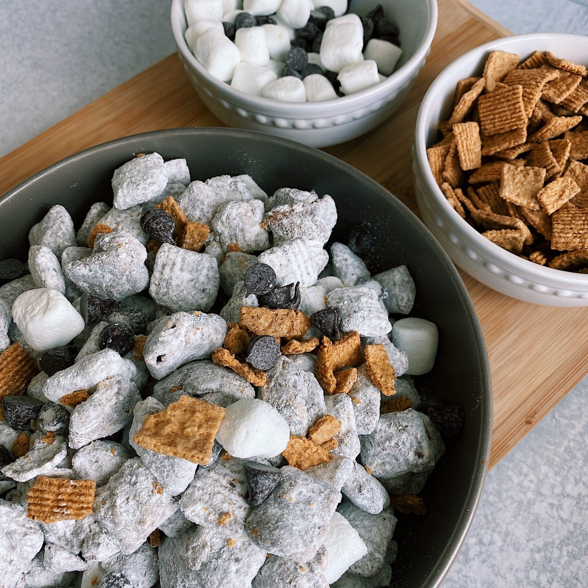s'mores Puppy Chow in gray bowl.